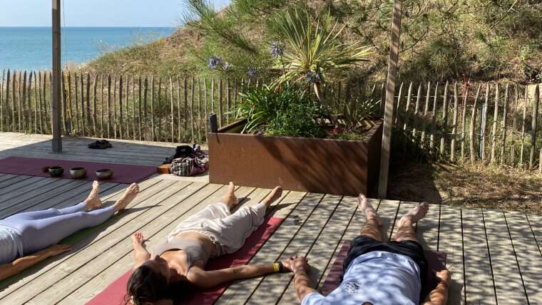 Les cours de yoga au moments café reprennent le 1er mai